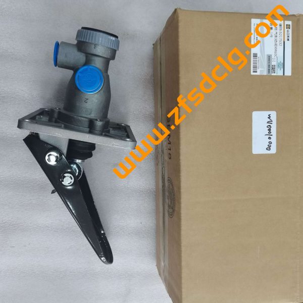 SEM W110000100 5217532 XM60C Air Brake Valve For SEM650B SEM656D Wheel Loader